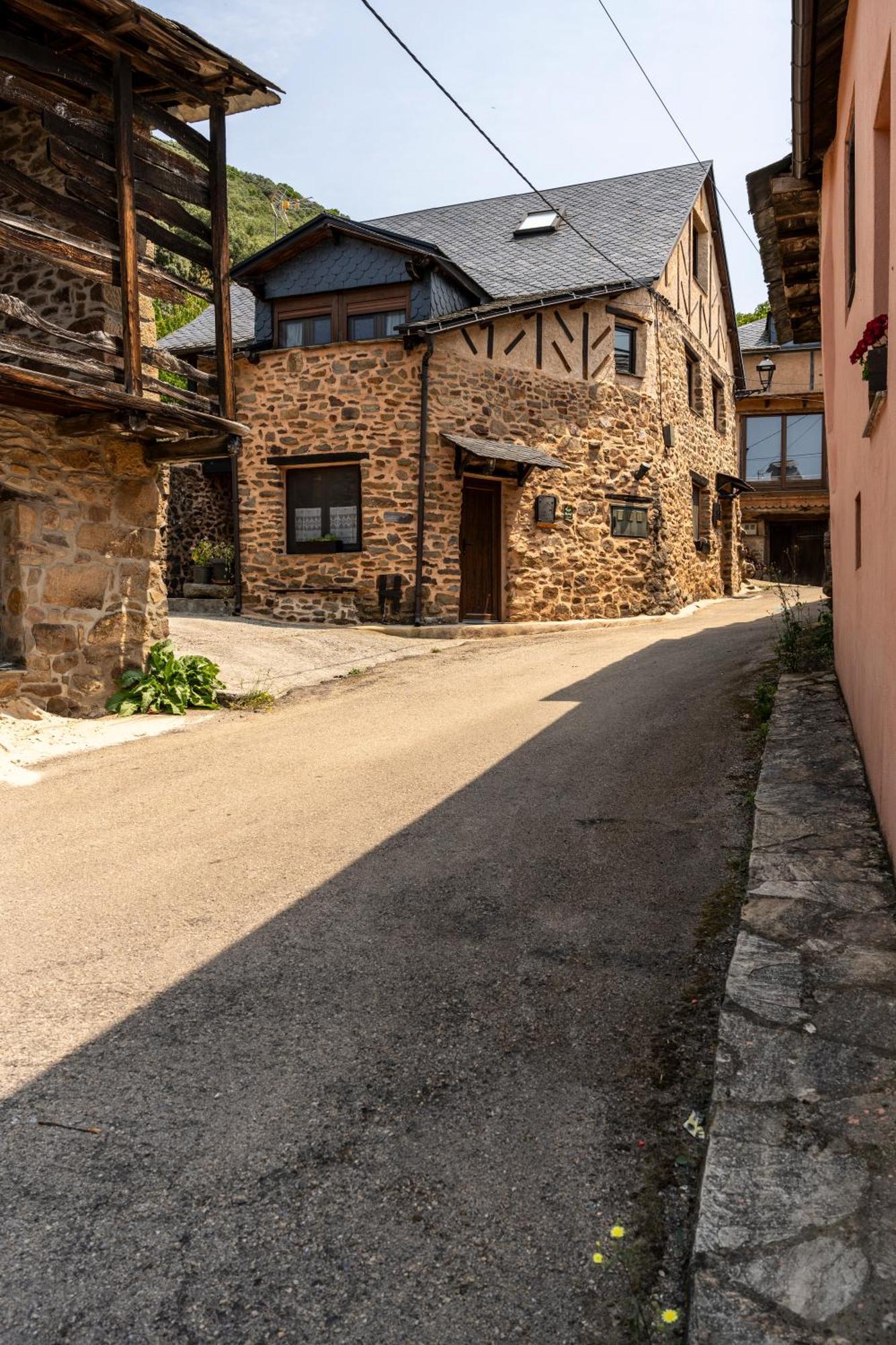 Appartement Casa de turismo rural Sardom2 à Bembibre  Extérieur photo